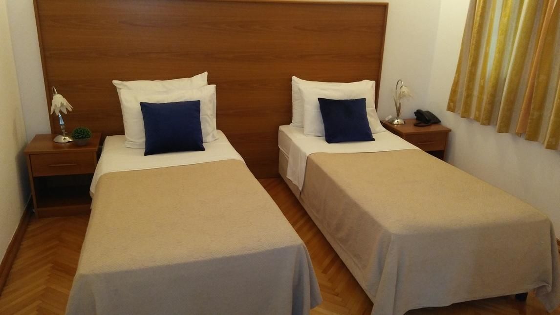 Отель Hotel Ambasador Подгорица-13