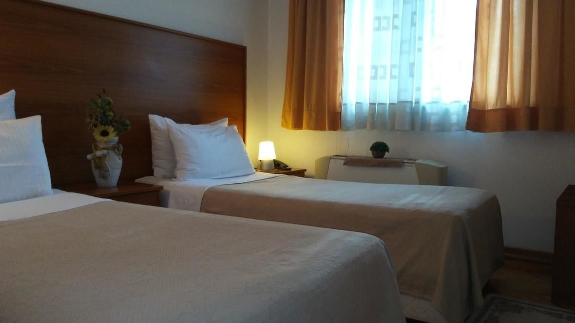 Отель Hotel Ambasador Подгорица-28