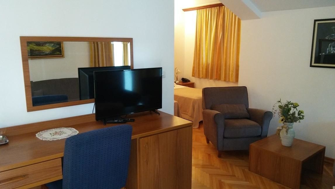 Отель Hotel Ambasador Подгорица-29