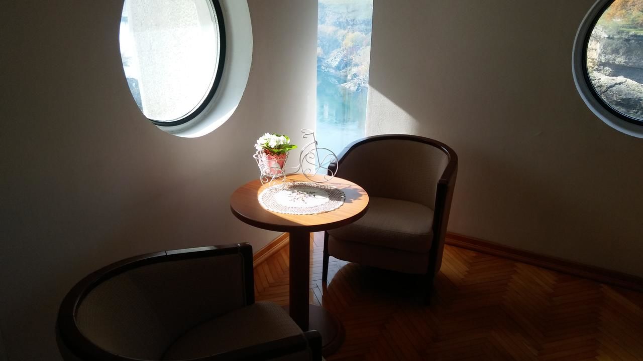 Отель Hotel Ambasador Подгорица