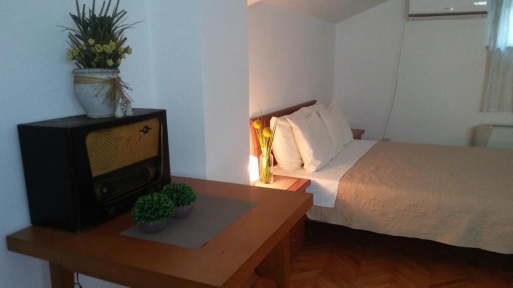 Отель Hotel Ambasador Подгорица