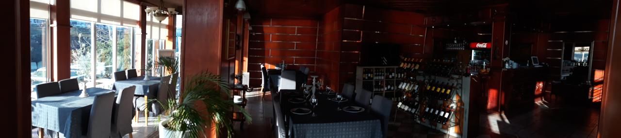 Отель Hotel Ambasador Подгорица-9